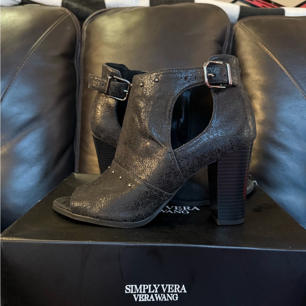 Simply Vera Vera Wang Textured Black Heeled Boots